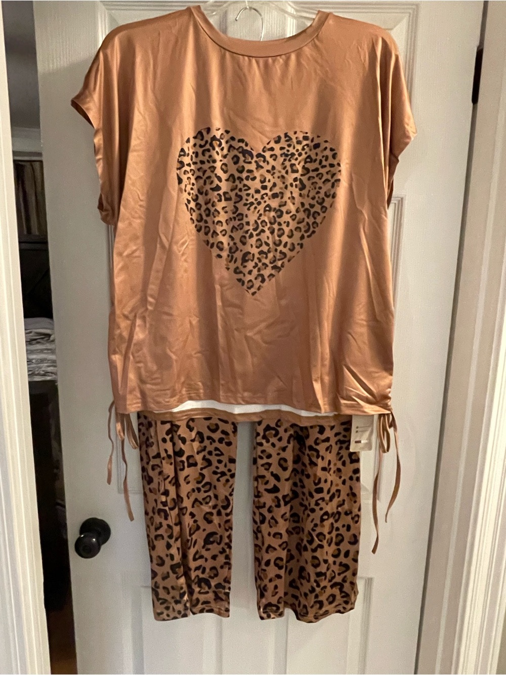 Women's Leopard Heart Pajama Set - Tan